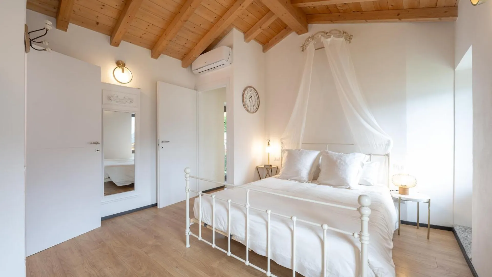 Lora Villa, With Lake View Ossuccio 0*,  Italie